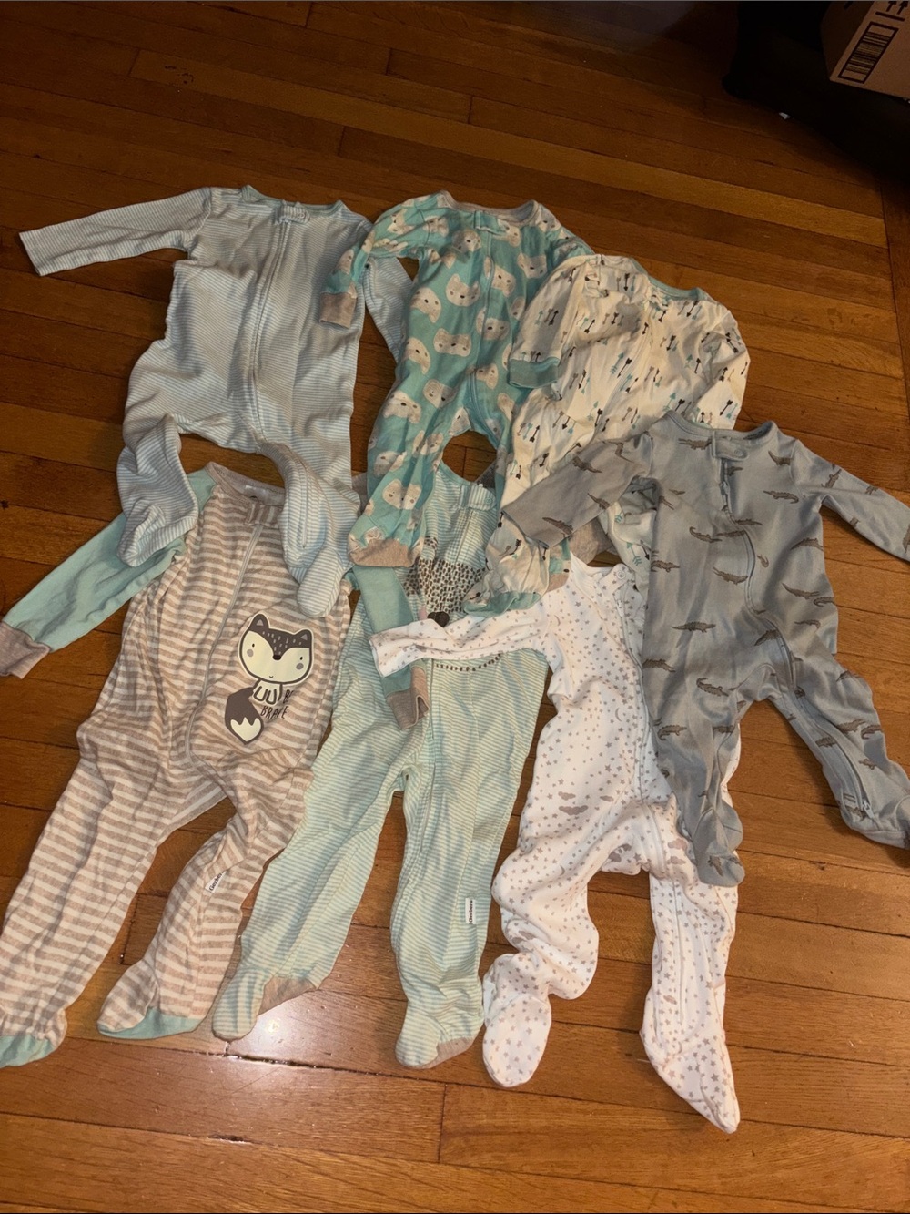 7 Baby Onesies Footed Sleepers — Mint, Light Blue & White Mix 6-9months